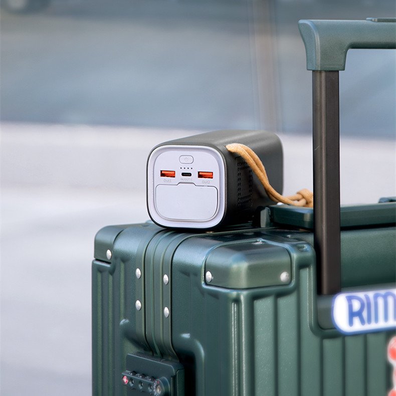 JNGadjet Heavy-Duty Emergency Outdoor Power Bank - Image 4
